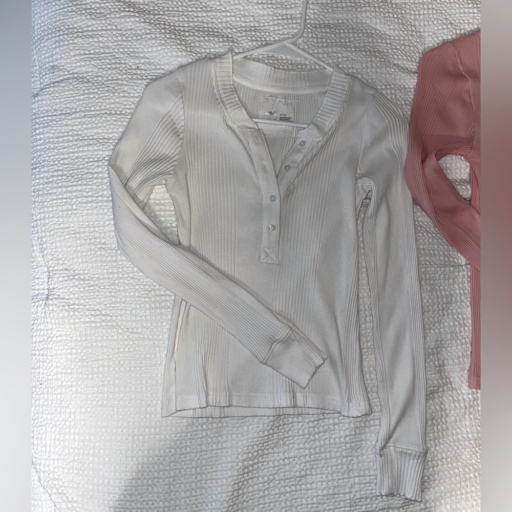 White long sleeve aerie top